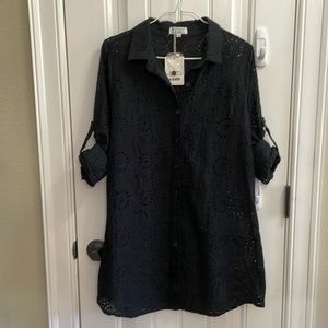 TAMSY black eyelet button down tunic top.  M